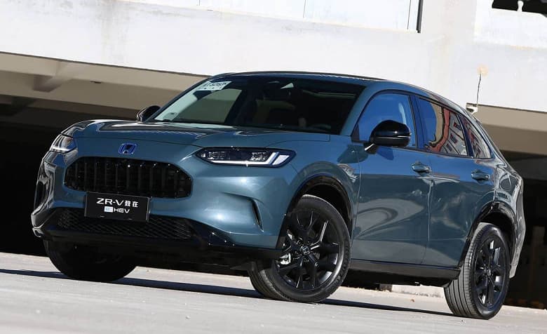 203 л.с, расход 5,26 л на 100 км, три экрана и акустика Bose. Представлен кроссовер Honda ZR-V e:HEV – это гибридный клон HR-V