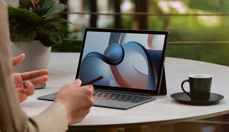 Экран 12,4 дюйма 2,5К, 13 часов автономной работы, Windows 11, 685 граммов и цена всего 5. Xiaomi Mi Notebook 12.4 поступил в продажу в Китае