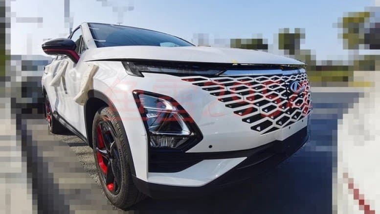 Это электрическая версия Omoda 5, которая должна выйти в России. Появились живые фото новинки