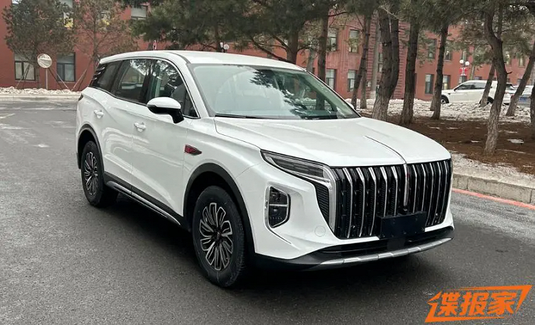 Премиальный кроссовер Hongqi HS6, который ожидается в России, показали внутри и снаружи