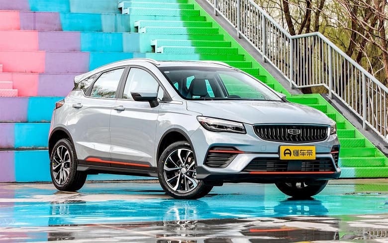 Компактный кроссовер Geely GS возвращается в Россию, ввозить его будут из Китая
