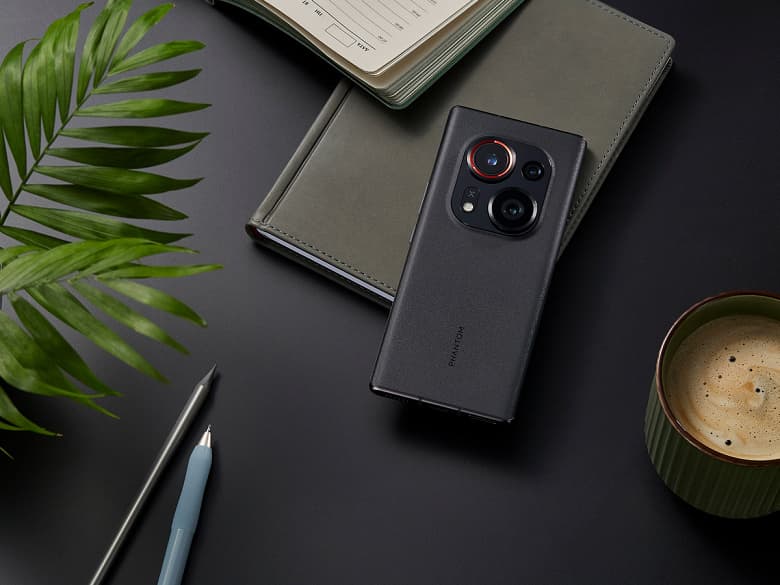 Первый в мире смартфон с выдвижным портретным объективом вышел в России. Tecno Phantom X2 Pro доступен по сниженной цене для первых покупателей