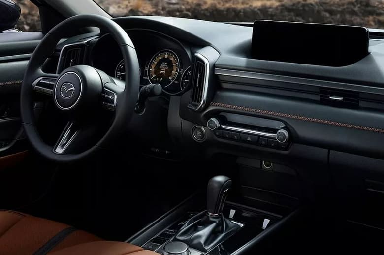 Вместо Mazda CX-5. В России уже можно заказать более крупный и современный кроссовер Mazda CX-50 – сколько за него просят?