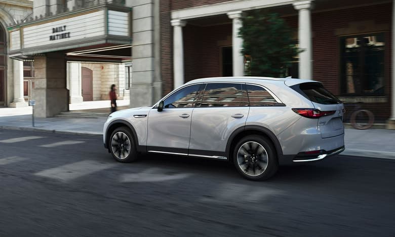 284 л.с., 8-ступенчатый «автомат», полный привод и 7 мест за 39 595 долларов. Раскрыта стоимость кроссовера Mazda CX-90