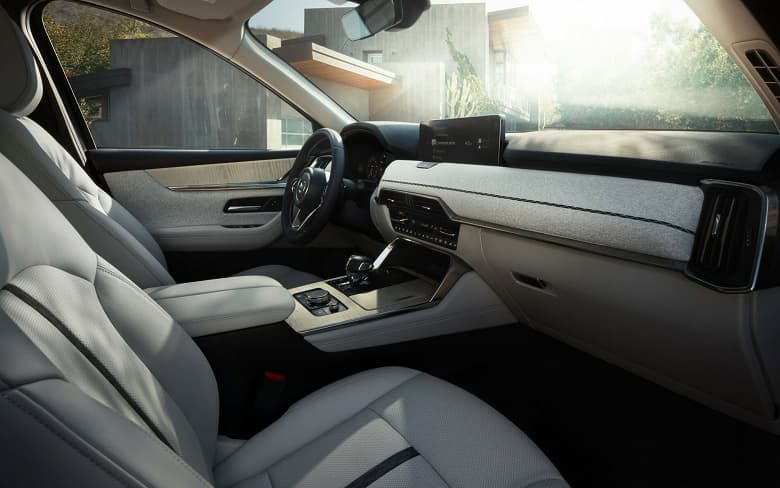 284 л.с., 8-ступенчатый «автомат», полный привод и 7 мест за 39 595 долларов. Раскрыта стоимость кроссовера Mazda CX-90