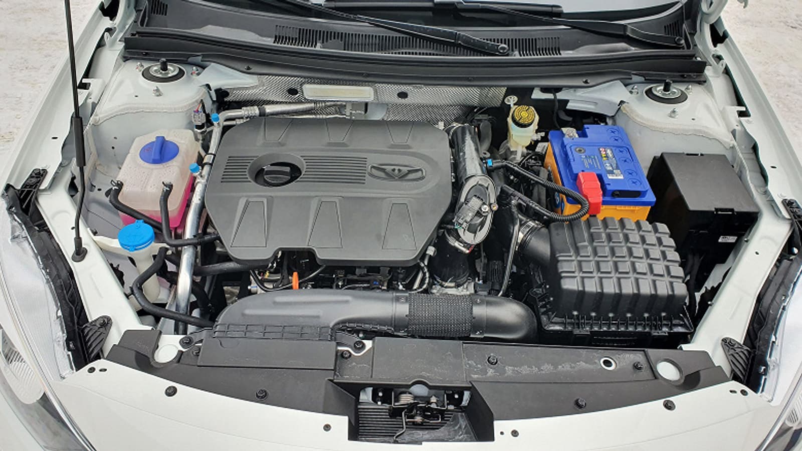 Доступные запчасти и гарантия 3 года, но не очень большой клиренс и «хочется еще дешевле». Главный редактор «За рулем» рассказал о седане Kaiyi E5 – главном конкуренте Vesta