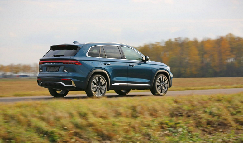 Лучший кроссовер Geely — Monjaro — поступит в продажу в России в апреле 2023