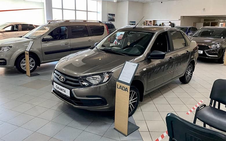 Отраслевые источники: в России прекратили выдавать льготные кредиты на покупку бензиновых автомобилей