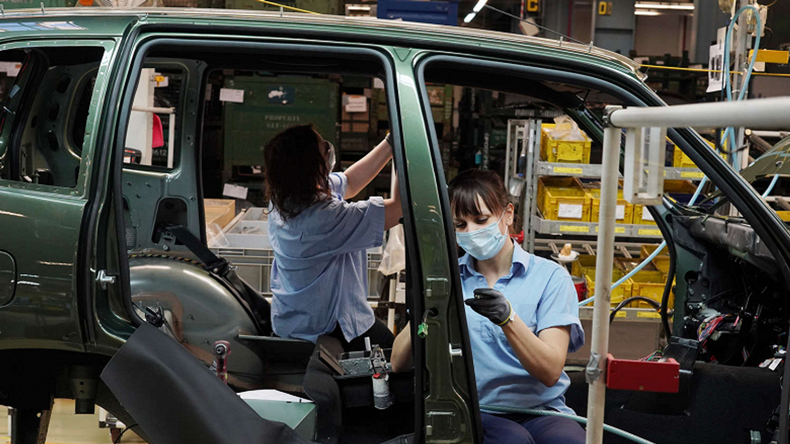 Упрощённые автомобили в России планируют разрешить выпускать до февраля 2024 года