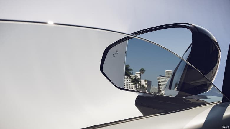 Этот кроссовер Geely сможет разогнаться до 100 км/ч за 3 секунды. Качественные изображения Zeekr X