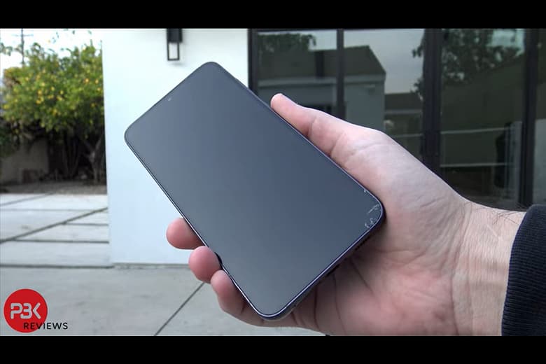 Изогнутый экран против плоского. Samsung Galaxy S23 Plus лучше пережил серию падений на бетонный пол, чем Galaxy S23 Ultra Изогнутый экран против плоского. Samsung Galaxy S23 Plus лучше пережил серию падений на бетонный пол, чем Galaxy S23 Ultra