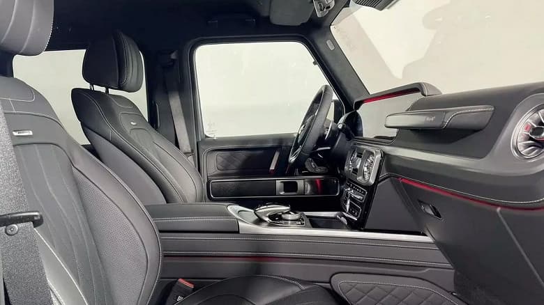 В России выставили на продажу засекреченный «Гелендваген» – такой версии нет ни на одном сайте Mercedes-Benz. Сколько за него просят?