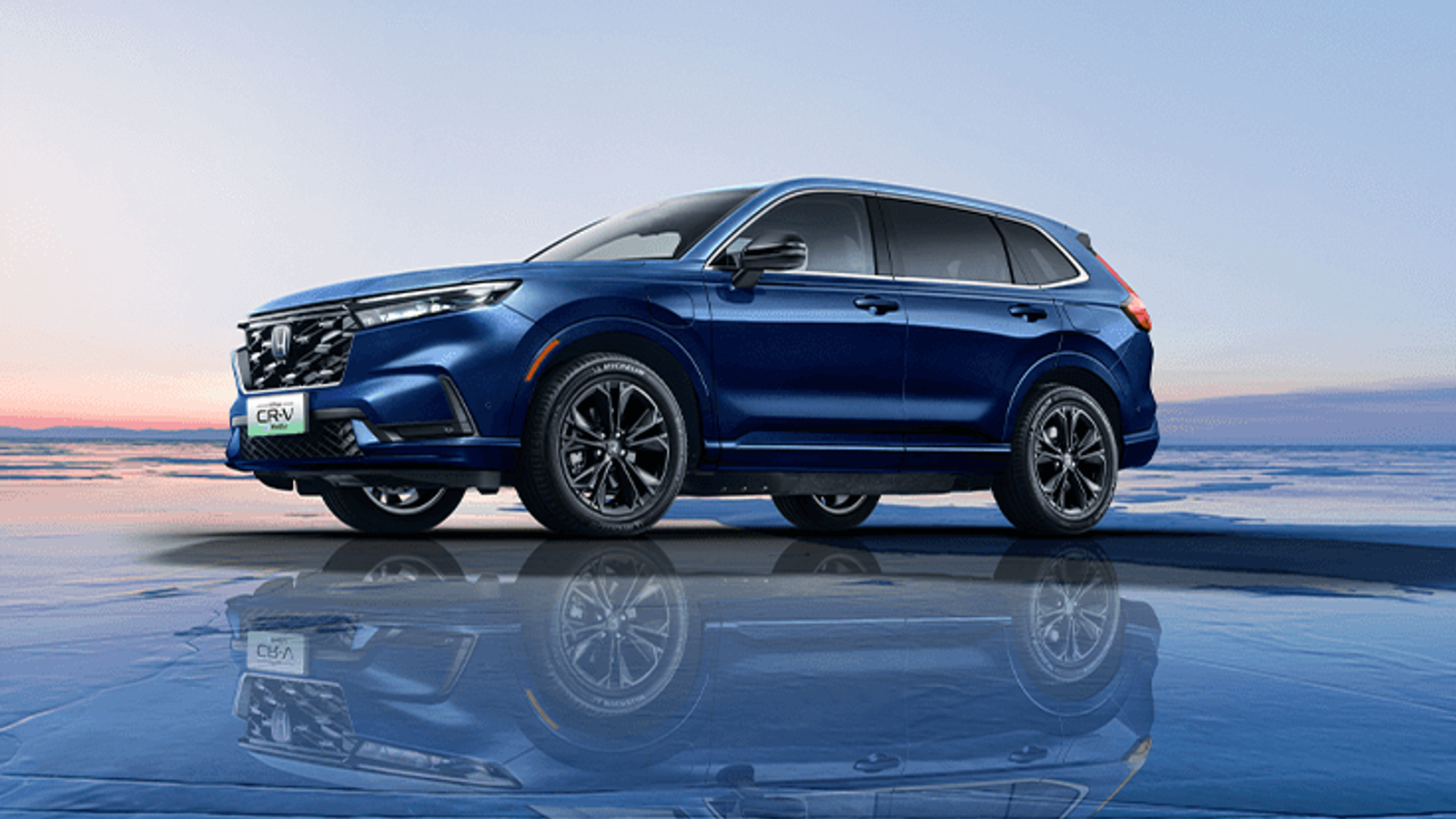 Toyota RAV4 и Volkswagen Passat подешевели на 5000 долларов, а Cadillac XT6 – на 14 500 долларов. В Китае объявили беспрецедентные скидки на множество автомобилей разных брендов