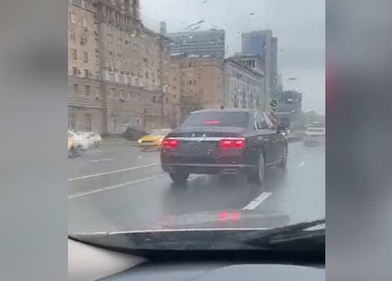 В Москве засветились секретные китайские броневики Hongqi N701