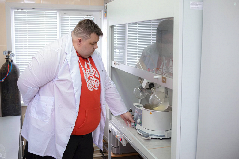 Создано в России: новый препарат с наночастицами и экстрактом борщевика Сосновского будет бороться с раком