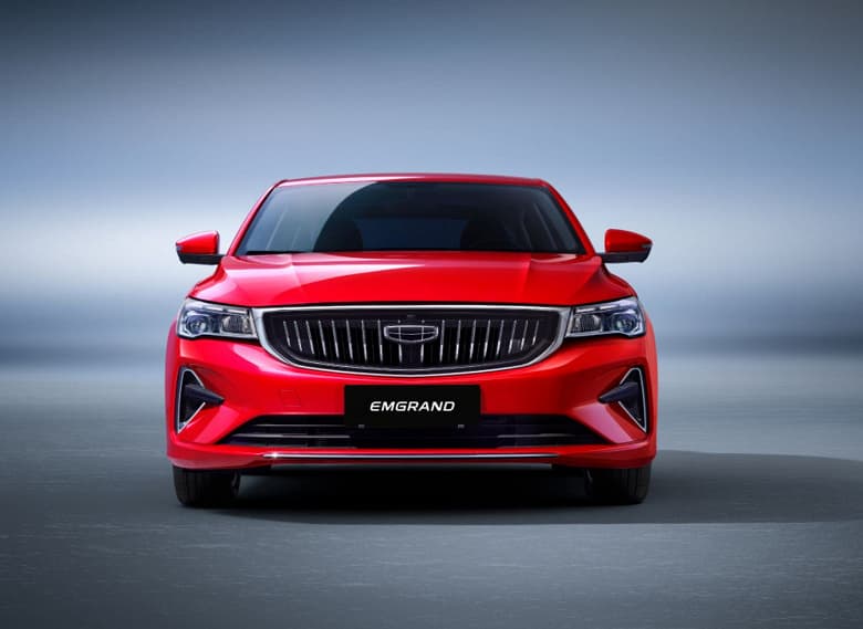 Конкурент Lada Vesta от Geely стал хитом в Белоруссии. Ждать седан Geely Emgrand – не менее двух месяцев