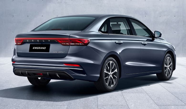 Конкурент Lada Vesta от Geely стал хитом в Белоруссии. Ждать седан Geely Emgrand – не менее двух месяцев