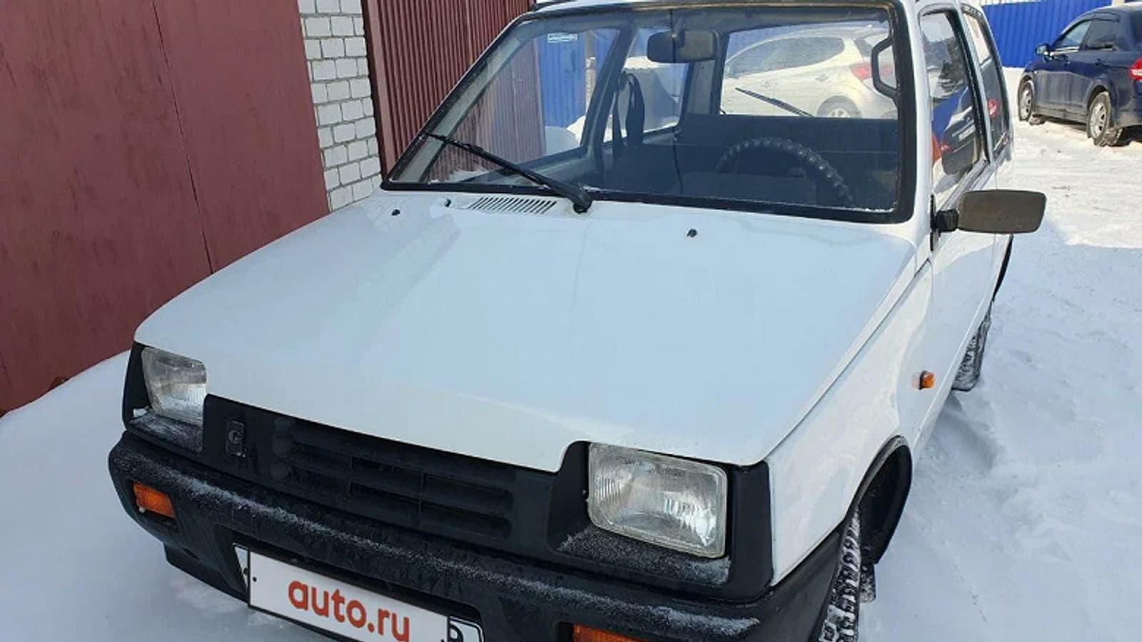 33 л.с. и 4-ступенчатая «механика». В России выставили на продажу 25-летнюю «Оку» в идеальном состоянии – сколько за нее просят?