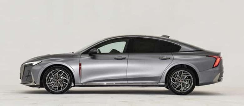 Роскошный седан с автопилотом, отличной динамикой и низким расходом топлива. Предварительные заказы на Hongqi H6 уже принимают в Китае