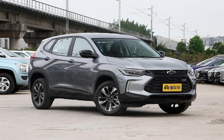 Кроссоверы Chevrolet Tracker сильно подешевели в России. Цена снизилась более чем на 600 тыс. рублей
