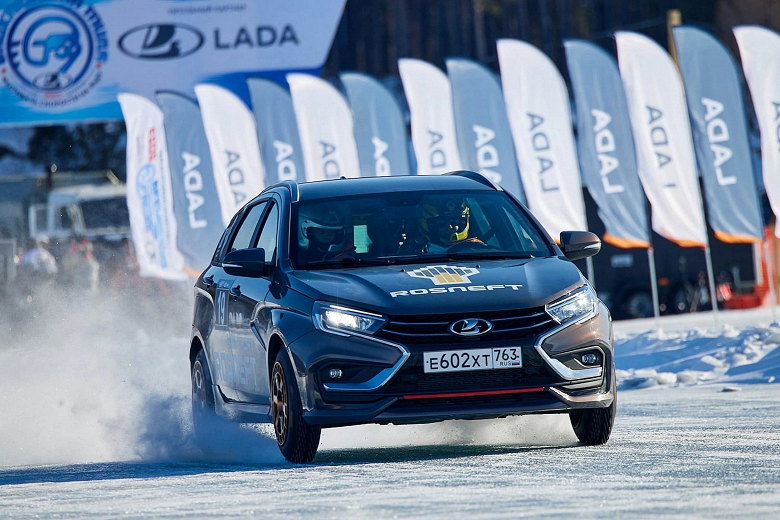 Новая Lada Vesta SW Sport установила рекорд скорости Новая Lada Vesta SW Sport установила рекорд скорости