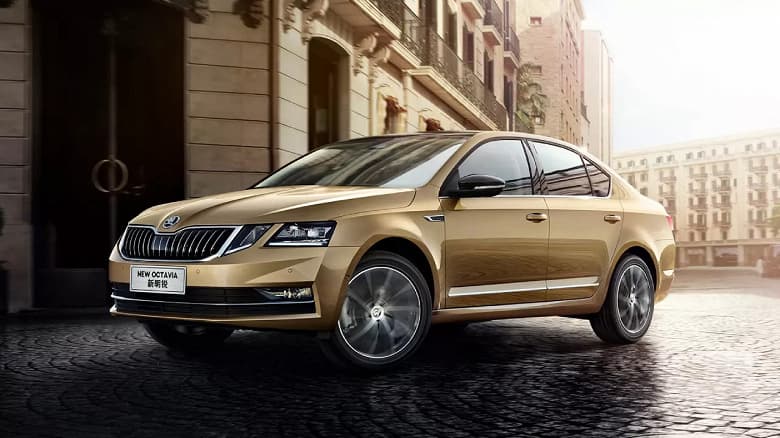 В России возобновились продажи Skoda Octavia предыдущего поколения. Сколько теперь просят за некогда очень популярную у россиян модель?
