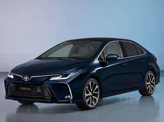 Дилеры предложили россиянам Toyota Corolla 2023 года. Сколько за них просят?