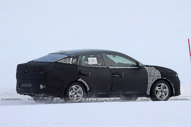 Новое пришествие Kia Rio. Следующее поколение замечено в ходе дорожных испытаний Новое пришествие Kia Rio. Следующее поколение замечено в ходе дорожных испытаний