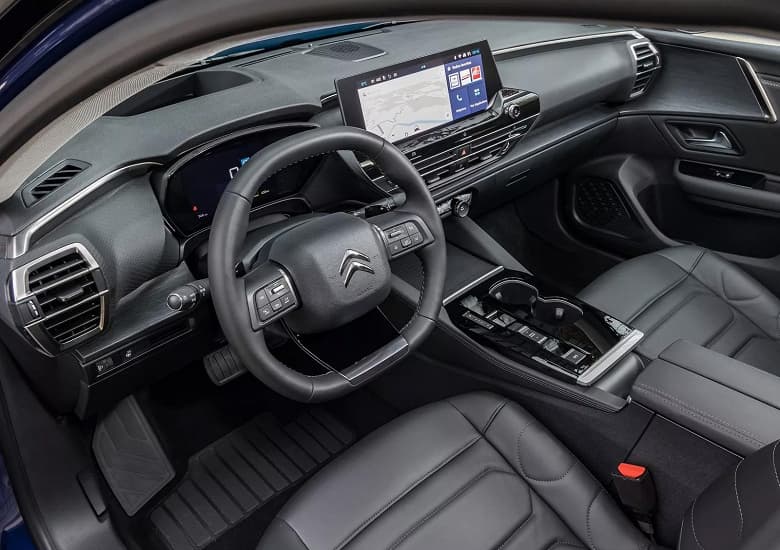 В России начали продавать кроссовер-лифтбэк Citroen C5 X. У него 8-ступнчатый «автомат» и двигатель объемом 1,2