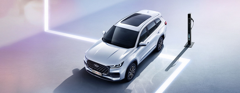 Что включают испытания Chery Tiggo 8 Pro e+ в России: 30 000 км по нашим дорогам и зарядка на морозе на разных станциях