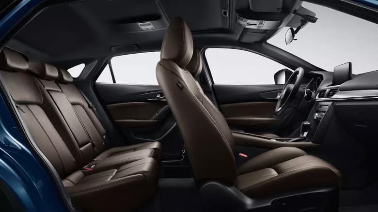 Кроссовер Mazda CX-4 подешевел в России