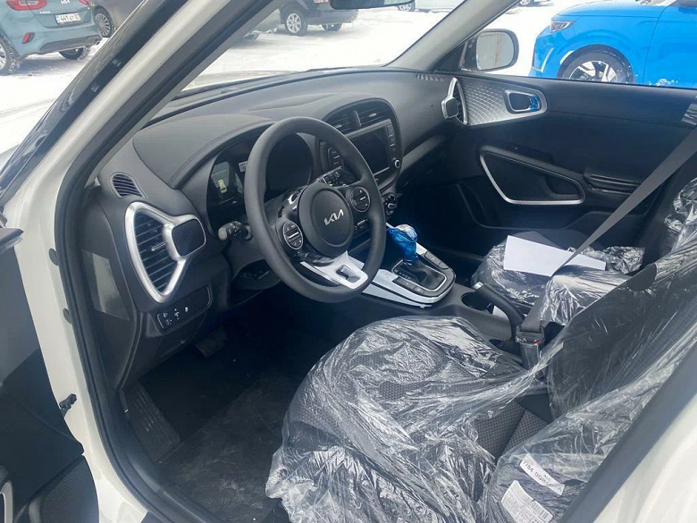 В России начались продажи новых KIA Soul. Названы цены