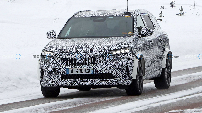 Совершенно новый Renault Espace 2023 показали вживую до анонса