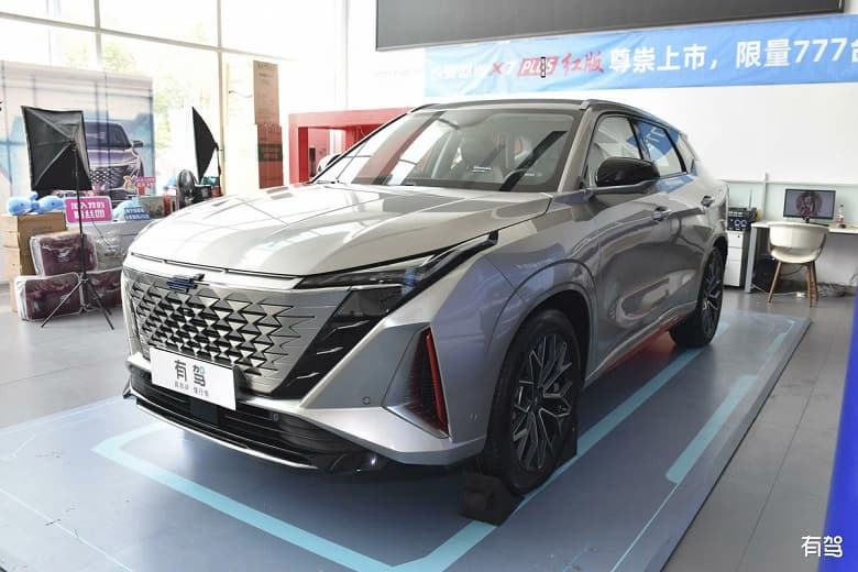 Богатое оснащение и 188 л.с. при цене как у Lada Vesta и салоне просторнее, чем у Toyota RAV4. В Россию привезли премиум кроссовер Changan – Oshan Z6