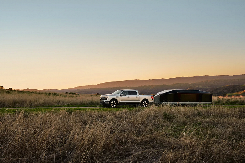 Ветераны Tesla создали электрический автодом-прицеп, который не влияет на запас хода автомобиля