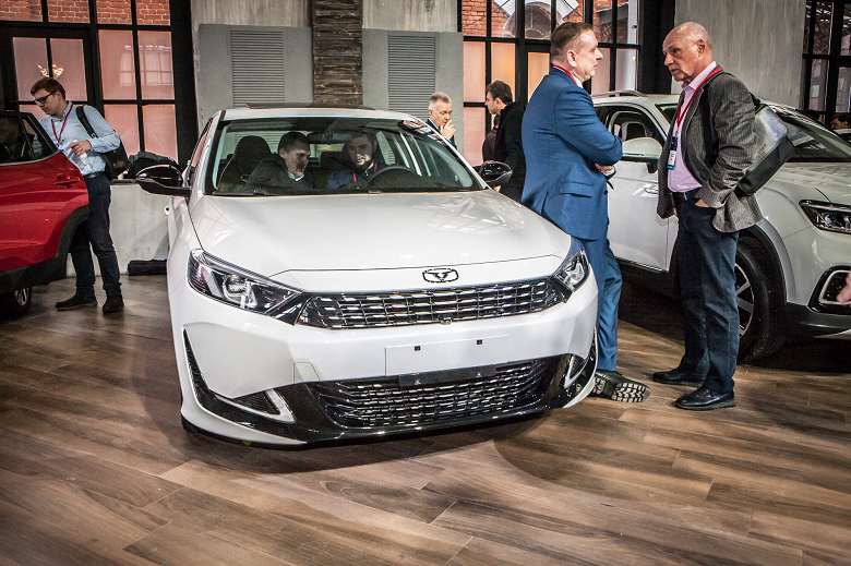 Конкурент Lada Vesta NG выходит на рынок. Объявлена цена Kaiyi E5