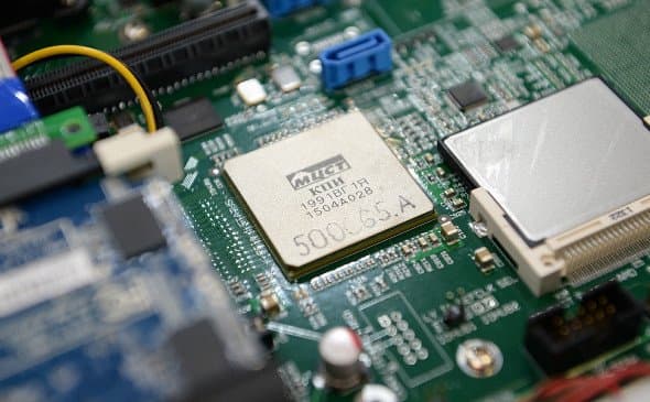 В России при госзакупках теперь будут отдавать приоритет электронике с российскими процессорами В России при госзакупках теперь будут отдавать приоритет электронике с российскими процессорами