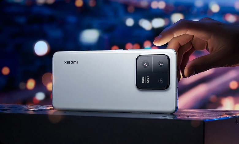 Xiaomi 13 и Xiaomi 13 Pro поступили в розничную продажу в России. Сейчас их можно купить со скидкой