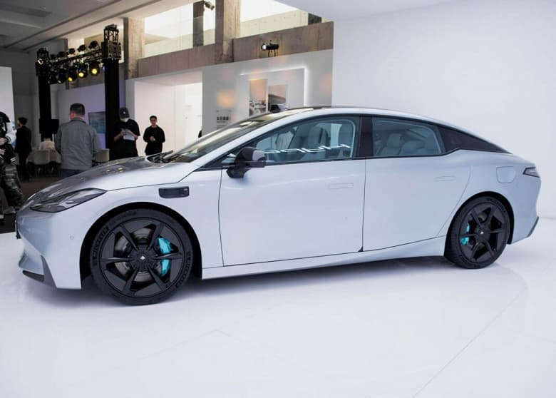 340 л.с., задний привод, 4,9 с до 100 км/ч и рекордная аэродинамика. Представлен спортседан Aion Hyper GT