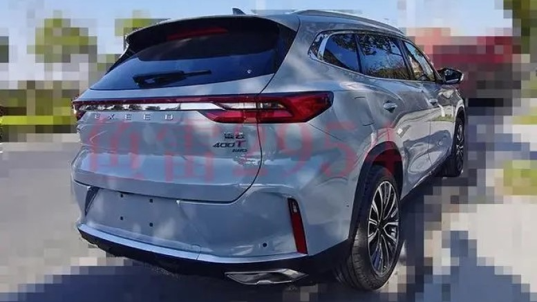 Это Exeed TXL 2024. Он получит новую подвеску и лишится внутренних ручек для открывания дверей