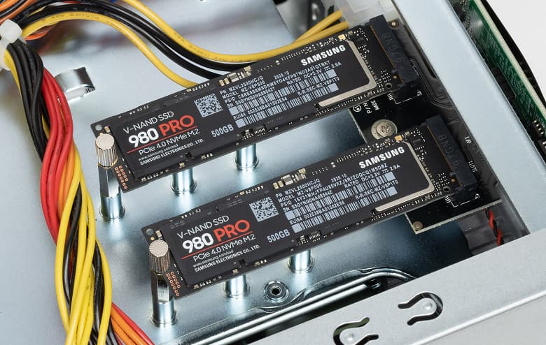 SSD объёмом 1 ПБ могут появиться в течение следующих 10 лет. Такие прогнозы даёт Samsung SSD объёмом 1 ПБ могут появиться в течение следующих 10 лет. Такие прогнозы даёт Samsung