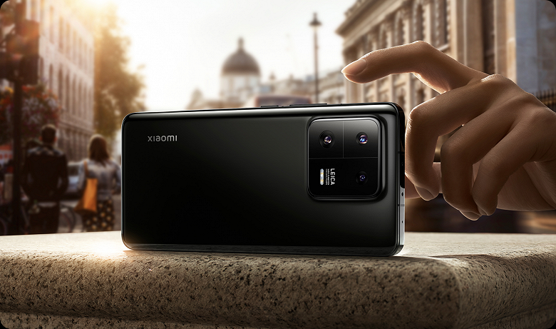Флагманские Xiaomi 13 и Xiaomi 13 Pro представлены в России. Первым покупателям – телевизор в подарок