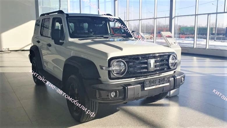 Продажи «гражданских танков» стартуют в России на следующей неделе. Внедорожники Tank 300 — уже на стоянках дилеров