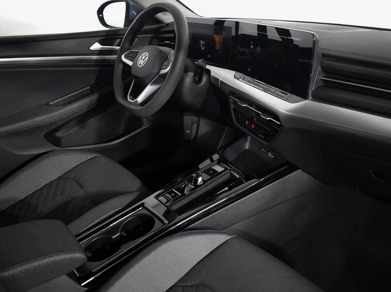 В России можно купить новейший лифтбэк Volkswagen Lamando. Сколько просят за аналог Volkswagen Passat c необычным дизайном?