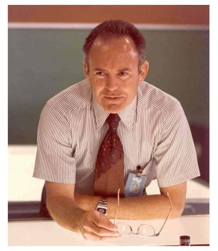 Умер Гордон Мур — сооснователь Intel и автор закона Мура Умер Гордон Мур — сооснователь Intel и автор закона Мура