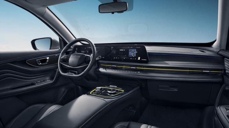 326 л.с. и расход 1,76 л на 100 км. В Китае представлен новый кроссовер Exeed LX – ждем его в России?