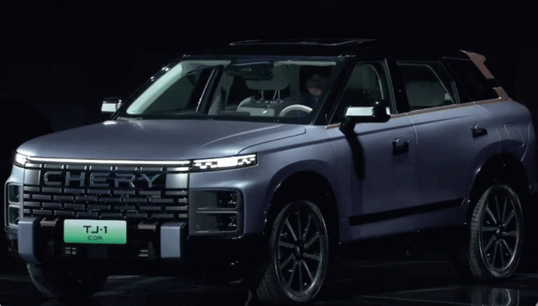 Совершенно новый дизайн, запас хода 1400 км и экран с диагональю 14, 8 дюйма в салоне. Представлен брутальный кроссовер Chery TJ-1