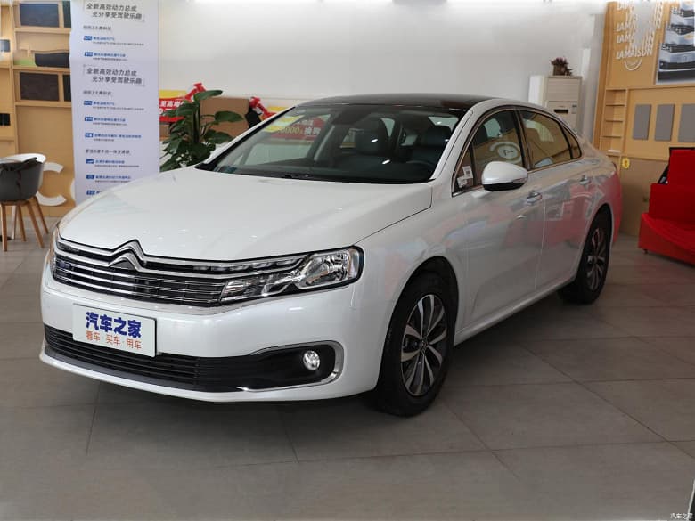 211 л.с., 8-ступенчатый «автомат», почти 5 метров длины и французский шарм. Citroen C6 2023 Commemorative Edition поступил в продажу в Китае