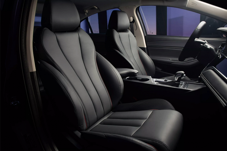 Седан Omoda S5 официально выходит в России. Сколько за него попросят?