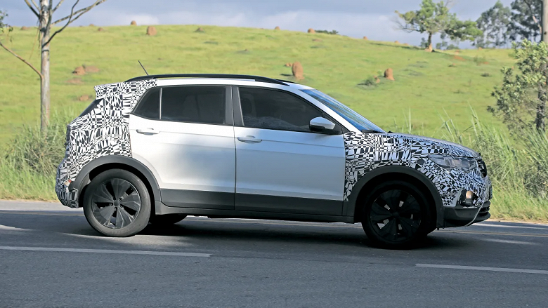 Это Volkswagen T-Cross 2023. Новый кроссовер впервые сфотографировали в ходе испытаний